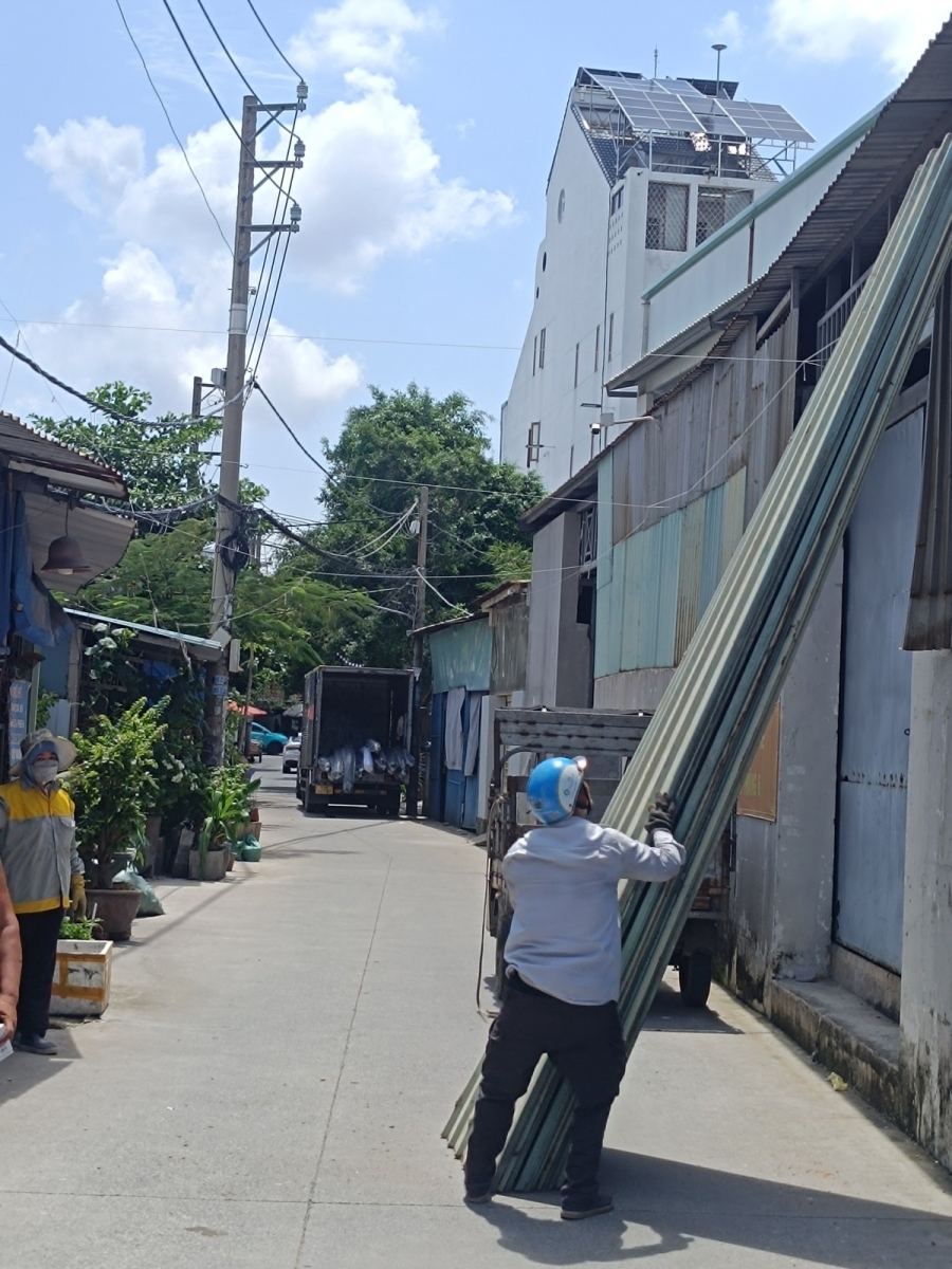 NHÀ CHÍNH CHỦ BÁN Q12 DIỆN TÍCH GẦN 100m2 HẺM OTO SÁT NHÀ -NHÀ ĐẸP -2 TẦNG VÔ Ở NGAY GẦN ĐƯỜNG