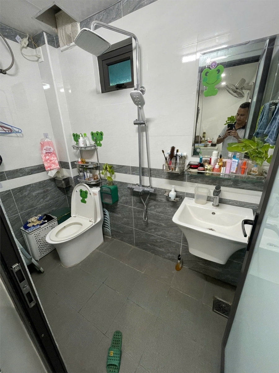 NHÀ DÂN XÂY 2 TẦNG HẢI THÀNH 2 – CĂN GÓC Ô TÔ ĐỖ CỬA – GIÁ 24XX TỶ Ở NGAY ZALO 0567 222 555