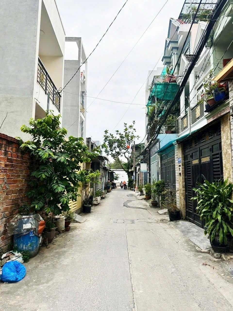 NHÀ ĐẸP 2 TẦNG  52M² LÂM THỊ HỐ Q12 – GẦN HIỆP THÀNH CITY GẦN CHỢ BV Q12 -  HẺM XE TẢI.