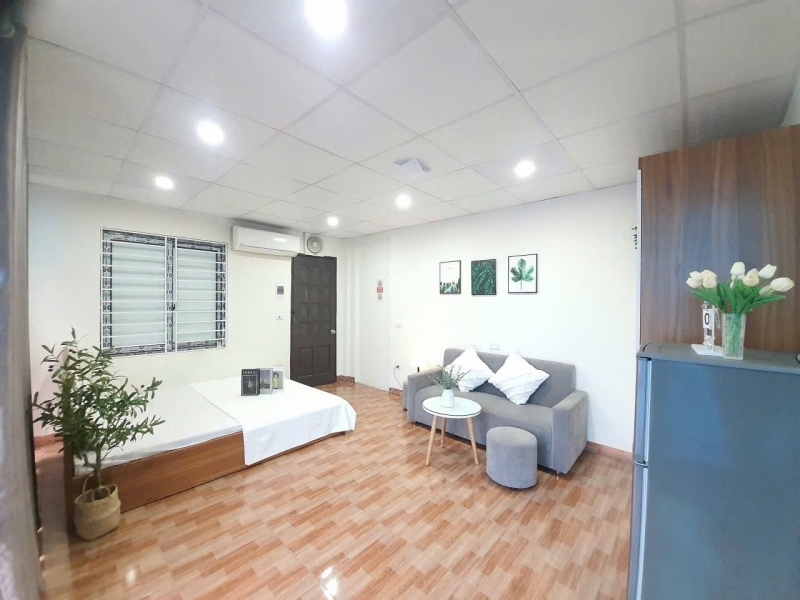 NHÀ ĐẸP 7 TẦNG THANG MÁY CỔ NHUẾ 80M2 GIÁ 135 TỶ BAO BỌC XUNG QUANH BỞI 3 TRƯỜNG ĐẠI HỌC LỚN.