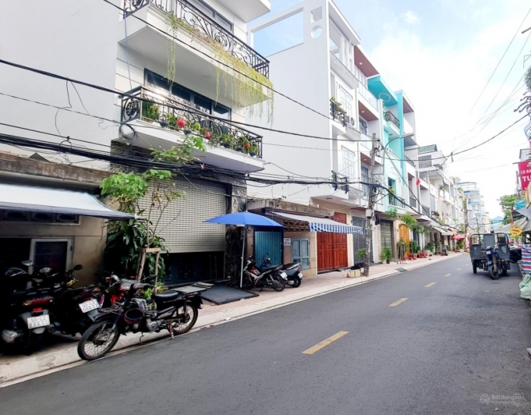 Nhà đẹp mặt tiền Bùi Minh Trực P.5 Q8 5.5x23m khu chợ đông đúc - Chỉ nhỉnh 9 tỷ