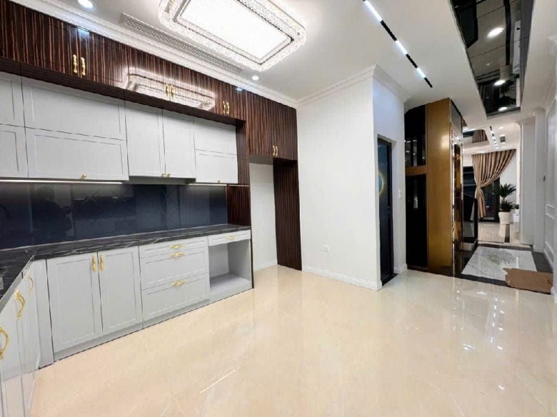 Nhà đep ở ngay bán nhà Phan Kế Bính ô tô đỗ cửa nhà mới có thang máy chỉ 16 tỷ