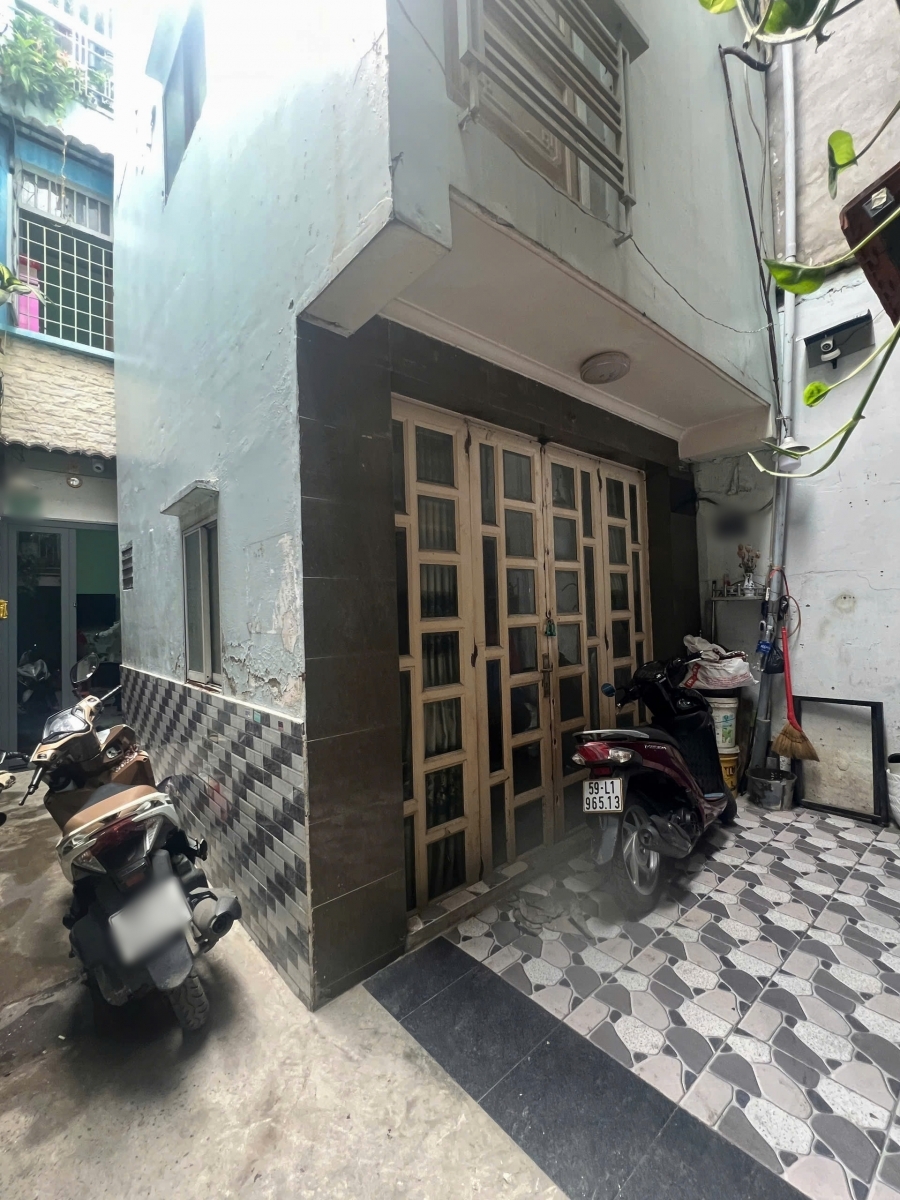 Nhà góc 3 tầng hẻm 177 Bùi Minh Trực P.Chánh Hưng. Giá: 2.25 tỷ