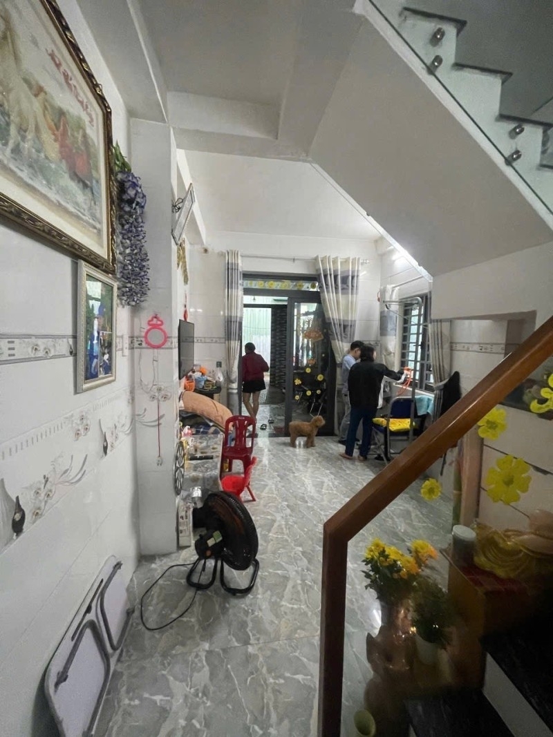 ♣ Nhà Góc kiệt thẳng thông 50m ra Nguyễn Tất Thành48m2 2 tầng 2.xx tỷ