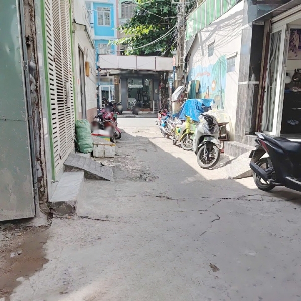 Nhà hẻm 4m - 547m2 Dương Bá Trạc P1