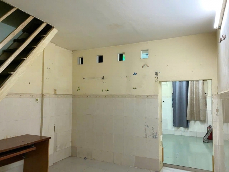 Nhà hẻm thẳng Tùng Thiện Vương P13Q8 Giá : 5 Tỷ (T/L)