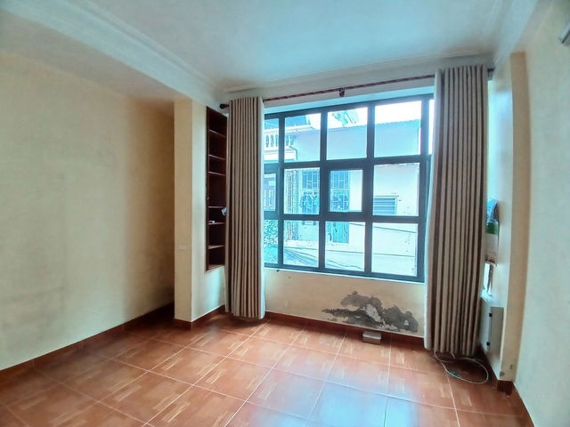 Nhà hiếm Phú Diễn 30m 4 tầng lô góc đường oto tránh 3 bước chân ra hồ Phú Diễn