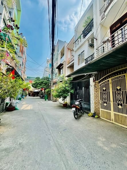 Nhà HXT Đường Âu Dương Lân Phường 3 Quận 8 Cũ.