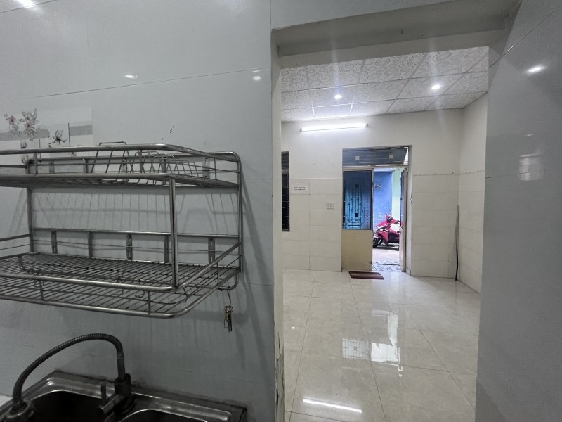 ♣ Nhà Kiệt gần MT Hải Phòng gần Siêu Thị Công Viên 34m2 gác lửng sạch sẽ 2.6x tỷ