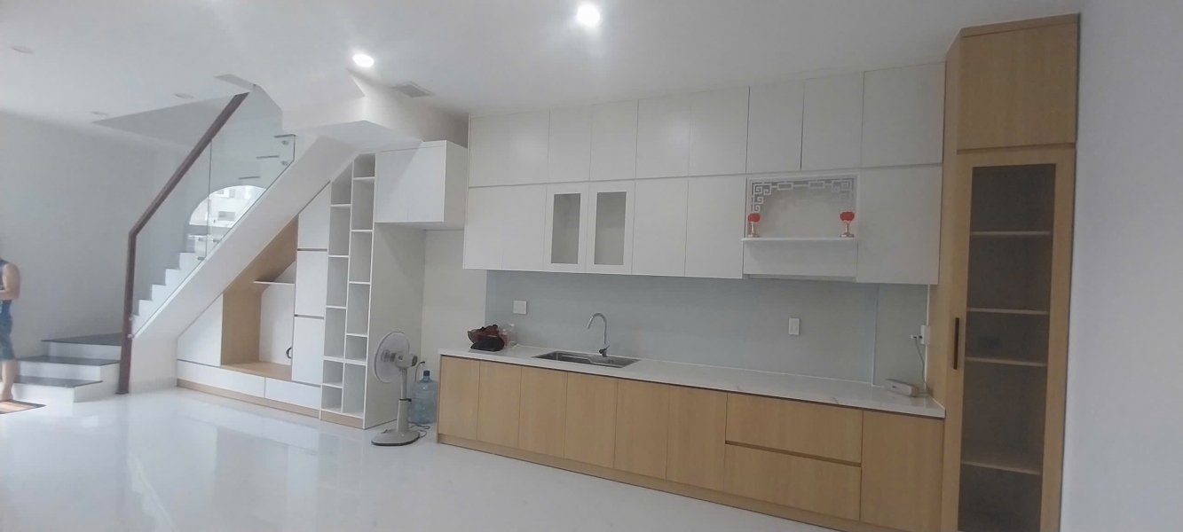 ♥ Nhà Kiệt Ô tô đậu cửa Nguyễn Nhàn 63m2 2 mê đúc 3PN hơn 3 tỷ