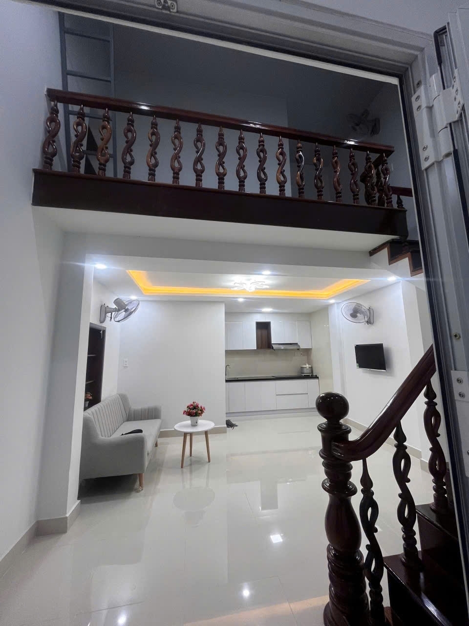 ♪ Nhà kiệt thẳng thông 30m ra Lê Độ 38m2 gác lửng 2.75 tỷ