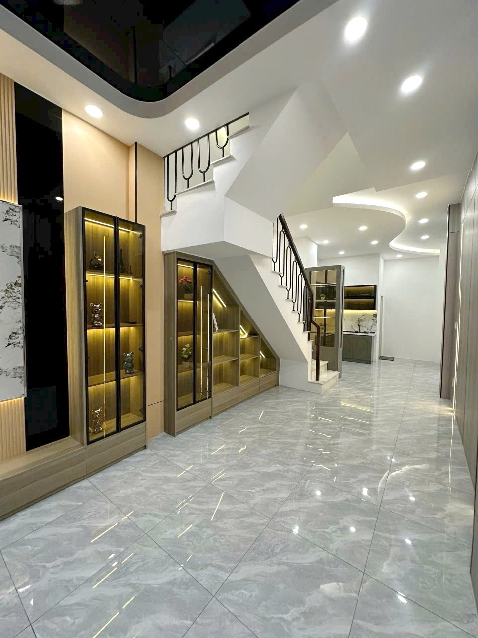 Nhà ko lộ giới 3.4x12m nở hậu 154 Âu Dương Lân P3Q8 full nội thất cao cấp