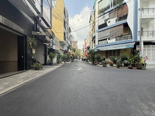 Nhà Mặt Tiền Đường Hoa Phan Xích Long Phường 2 Quận Phú Nhuận Cũ.