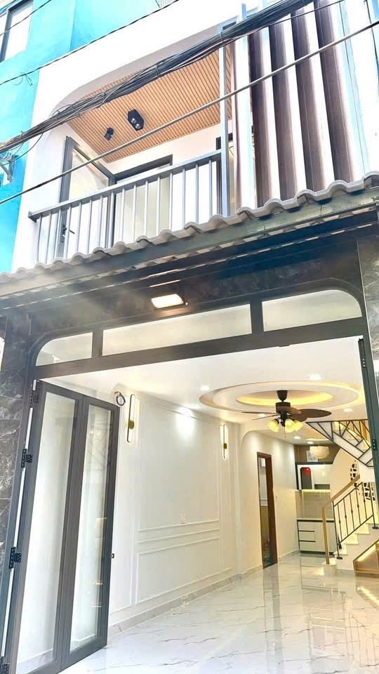 Nhà mới 2 tầng nở hậu L 6m hẻm thông đường Lê Hồng Phong P2Q5. Giá 7.6 tỷ