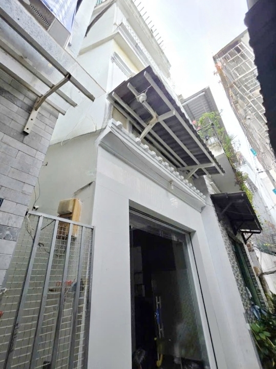 Nhà mới 3 tầng Dương Bá Trạc P1 Q8. Giá 525 tỷ TL