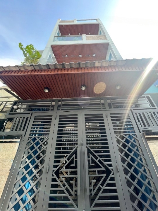 Nhà mới 3 tầng hẻm 1225 Phạm Thế Hiển P.Bình Đông (P5Q8) Giá: 5.78 tỷ