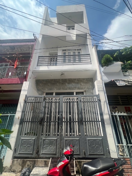 Nhà mới 4 tầng hẻm xe hơi đường Bình Tiên P7Q6 .Giá: 4.9 tỷ