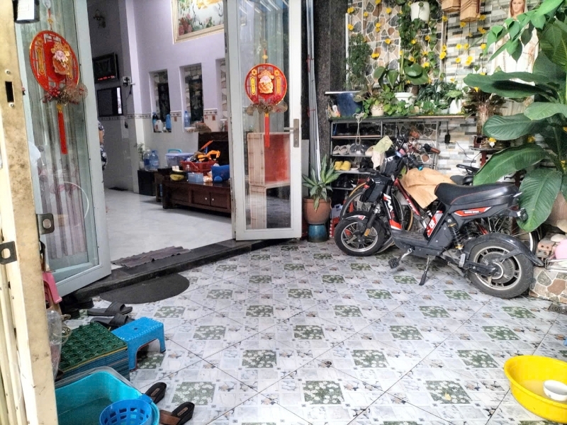 Nhà mới 54m2 Bông Sao P5Q8 Giá : 5.6 Tỷ (T/L)