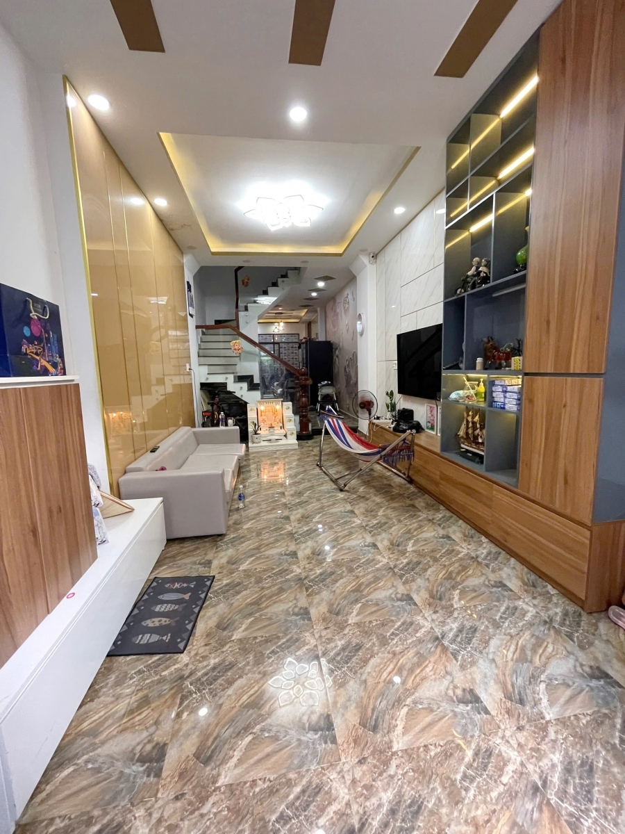 Nhà mới 6 tầng hẻm thông đường Âu Dương Lân P. Chánh Hưng. Giá 896 tỷ TL