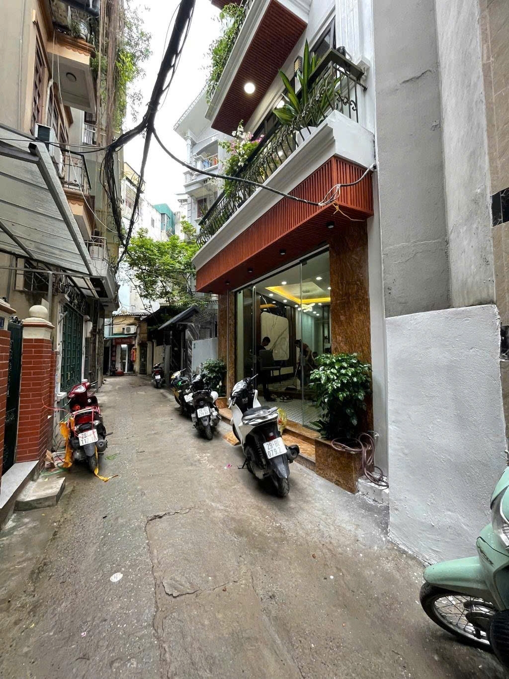 NHÀ MỚI NGUYỄN AN NINH - THANG MÁY - Ô TÔ VÀO NHÀ - CHUẨN KINH DOANH