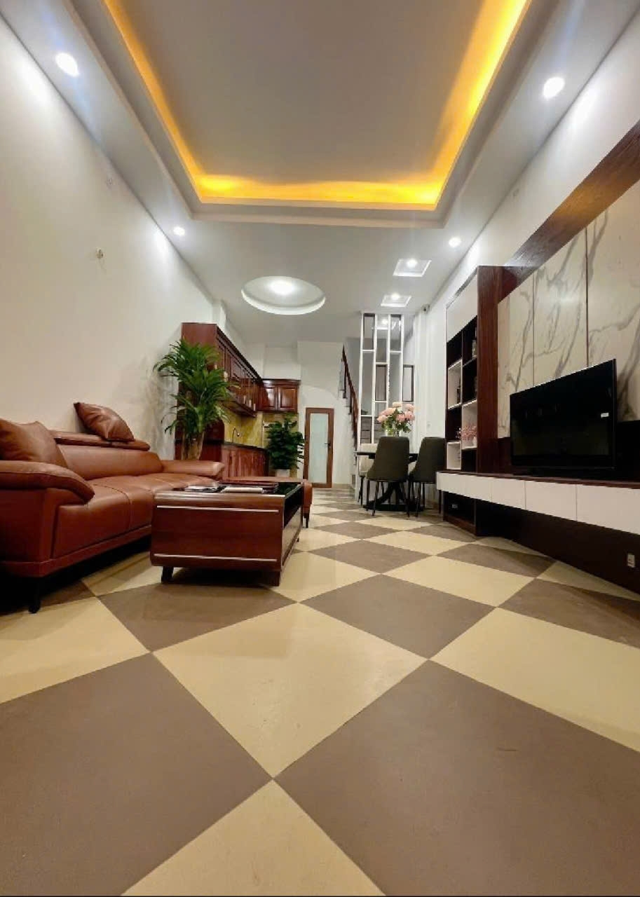 NHÀ MỚI PHỐ Văn Chương36M – 5 TẦNG – GIÁ 8.8 TỶ A/C Không nghe nhầm đâu