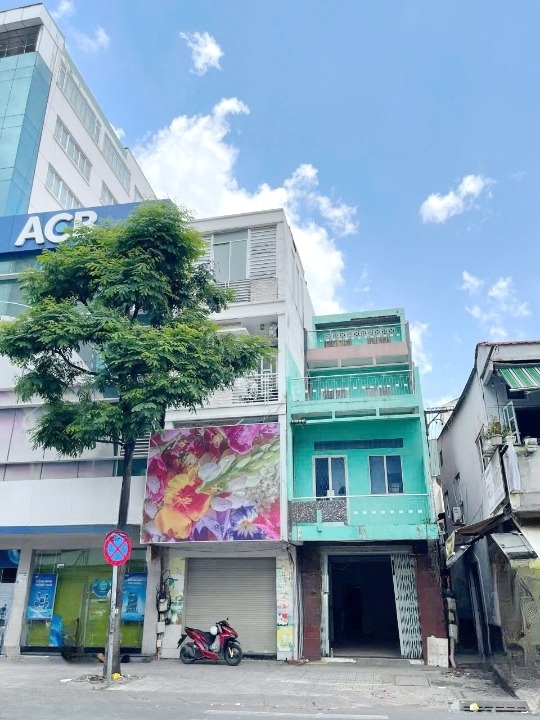 Nhà MT 4m×178m - 77m2 Nguyễn Biểu Q5 Giá : 263 Tỉ (TL)