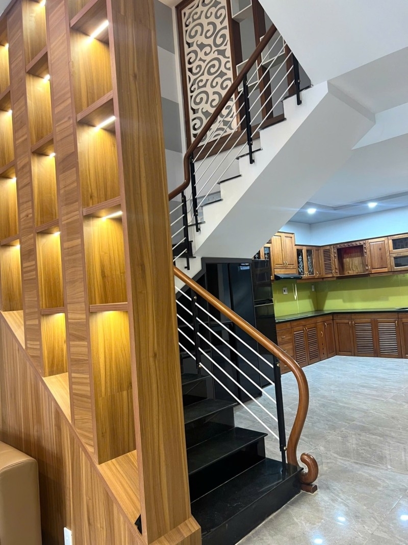 ♣ Nhà MT KD Trần Tống gần Lê Đình Lý 90m2 3.5 tầng KD sầm uất nhỉnh 12.x tỷ