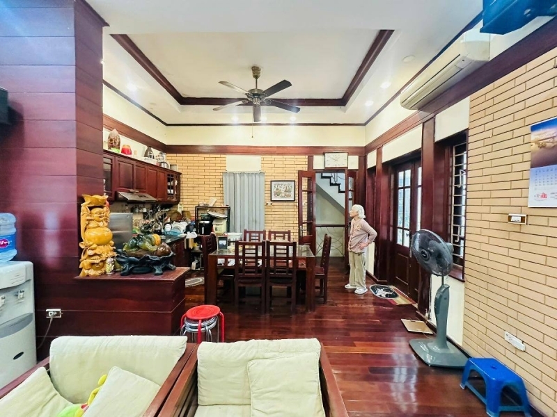 NHÀ NGUYỄN TRÃI THANH XUÂN RỘNG NGÕ THOÁNG GẦN PHỐ 69m 4T MT6 8.5 tỷ