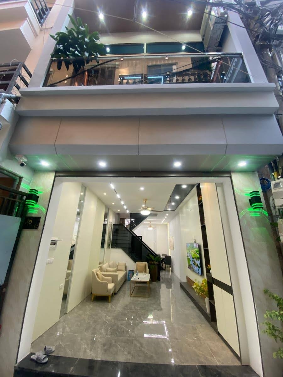 Nhà phân lô Hoàng Văn Thái-42m*5 tầng*45mMT- Ôtô đỗ cửa-Gần TrườngChợ. Giá 158 tỷ