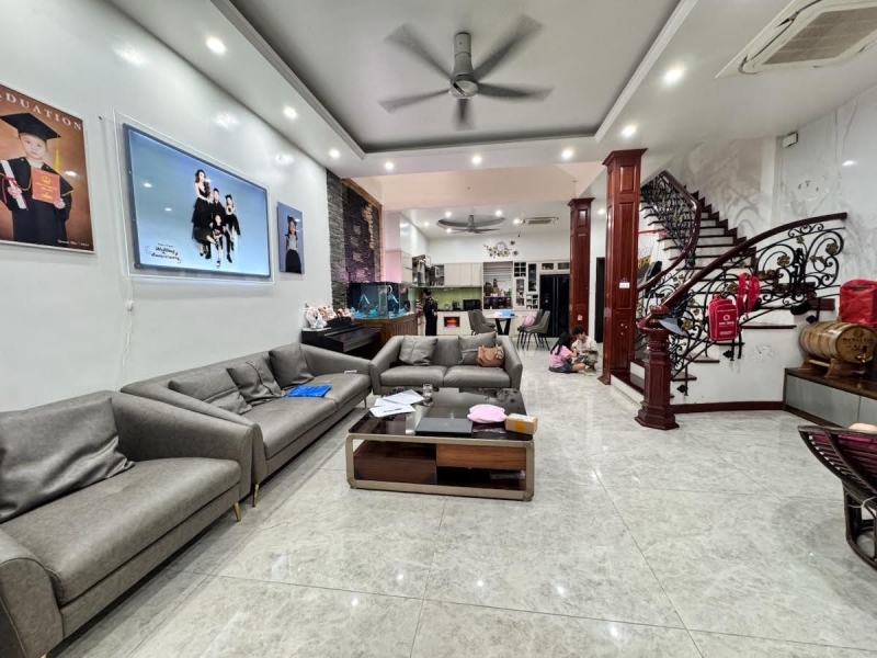 Nhà Phố Hoàng Ngân-70m*4tầng*5mMT-Ngõ thông Hoàng Ngân Lê Văn Lương- Giá 135 tỷ