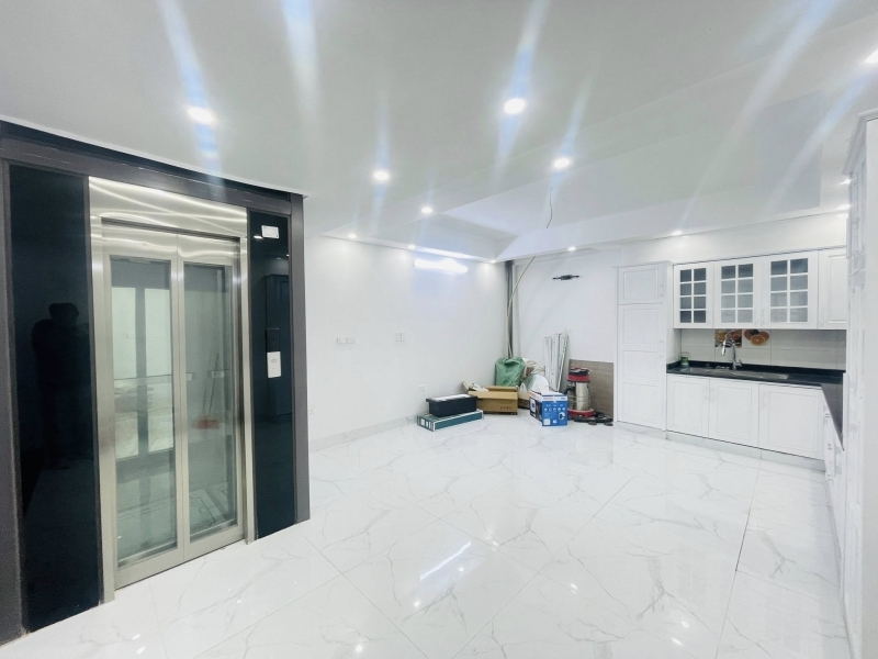 Nhà phố Kim Giang- 50m*6tầng*5mMT- Thang máy - Ôtô đỗ cửa- Kinh doanh- Giá 144 tỷ