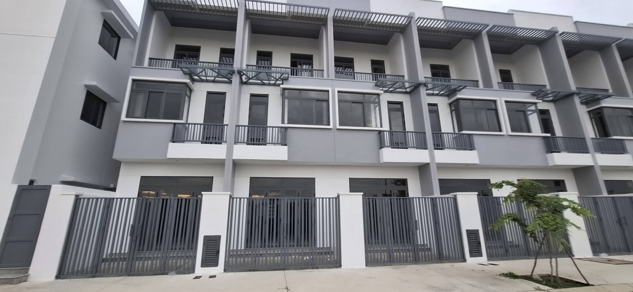 Nhà phố sổ sẵn liền kề bệnh viện quốc tế giá chỉ 21 tỷ