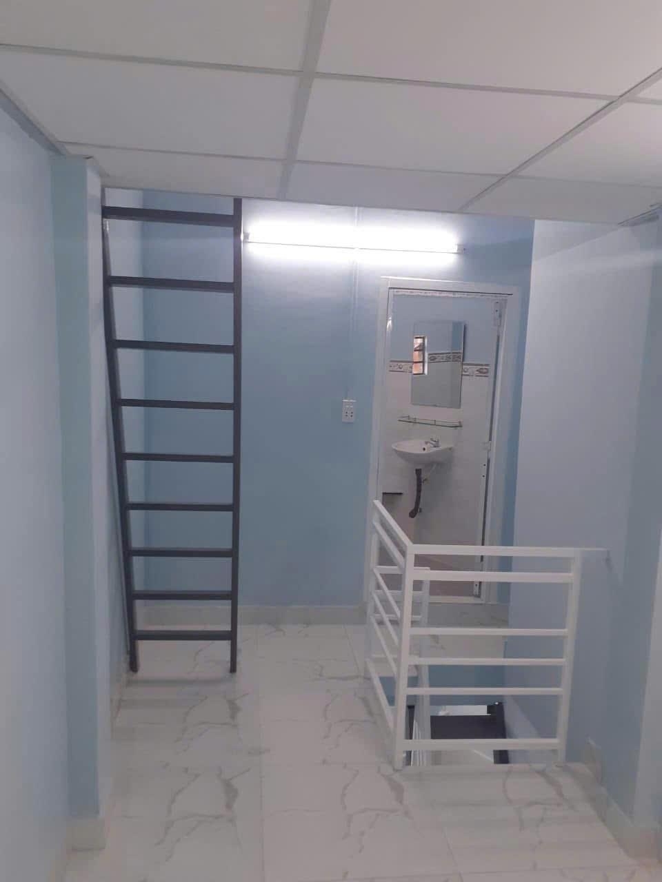 Nhà Quận 4 DTSD40m2 giá 1590 tỷ Sổ Hồng