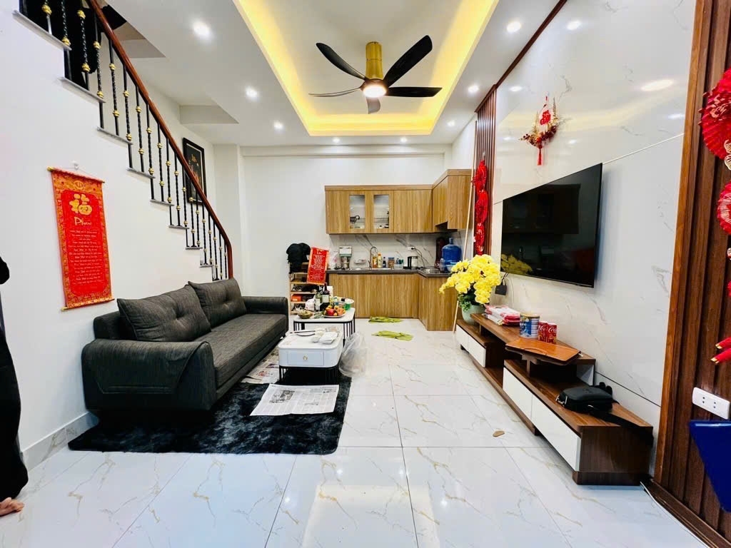 Nhà riêng sát phố công viên đẹp và hiếm trung tâm quận Hai Bà Trưng 28m2 4 tầng 3 ngủ giá chỉ hơn 5