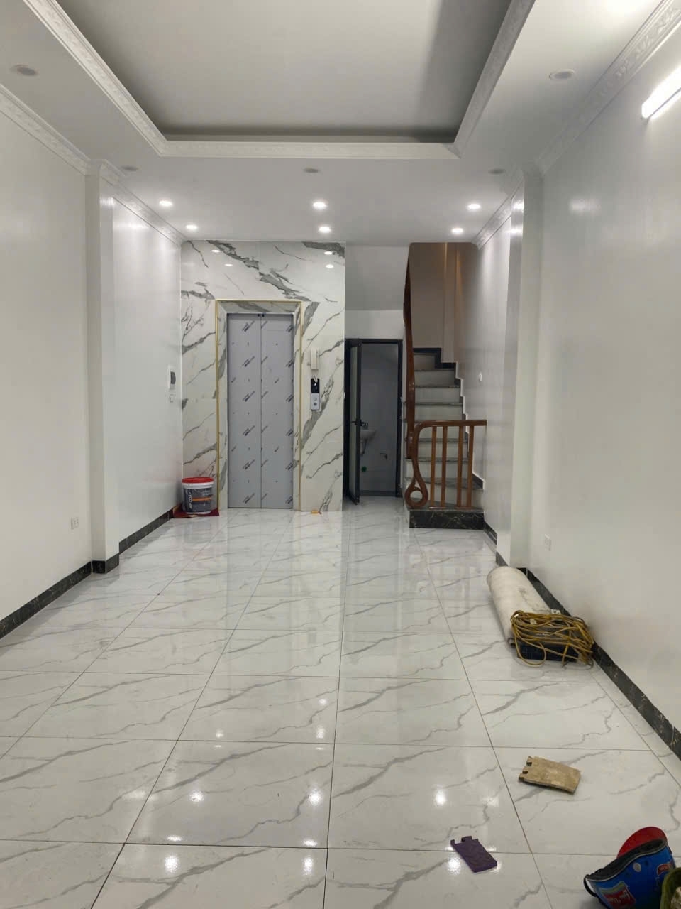 Nhà riêng trong ngõ mới koong 6 tầng thang máy 33.3m2 giá chỉ hơn 7 tỷ xíu