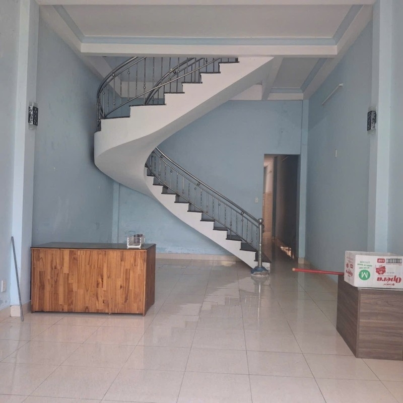 ♣ Nhà sát MT Đường 2 Tháng 9 Hoà Cường Nam 104m2 2 tầng cứng sạch 3.xx tỷ