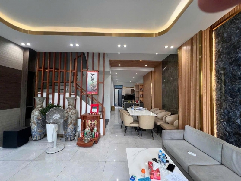 NHÀ SIÊU ĐẸP TẶNG NỘI THẤT 5 TẦNG -  KDC SAVICO TAM BÌNH - ĐƯỜNG SỐ 12- 18.5 TỶ