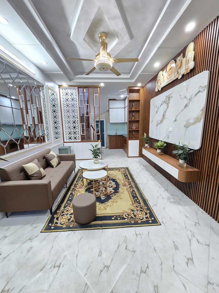 NHÀ TÂY HỒ XUÂN LA NHÀ ĐẸP NGÕ THOÁNG 53m 5T 8.1 tỷ