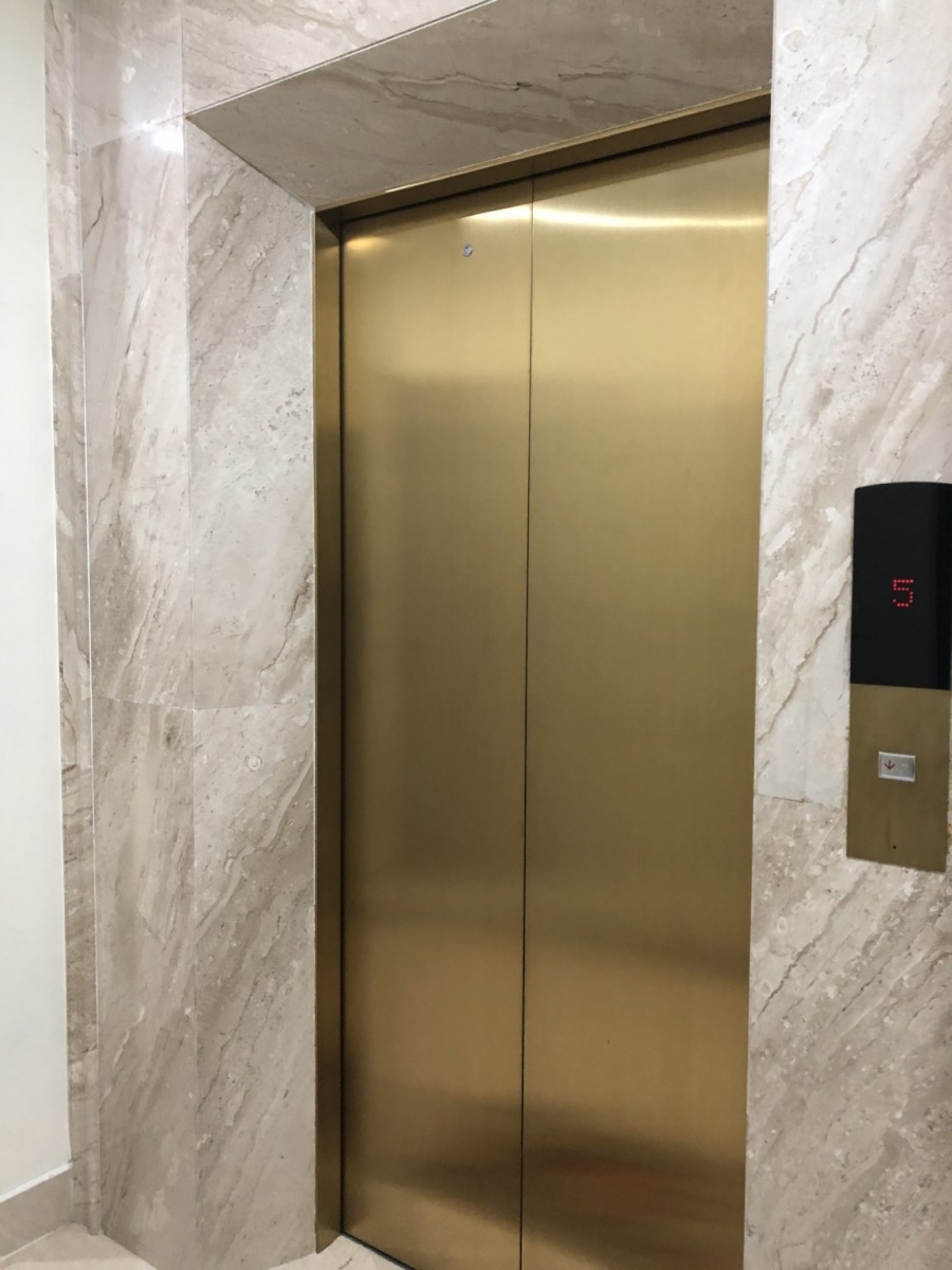 Nhà tôi cho thuê nhà hai cửa đi mới Hoàng Cầu 101m2x 4T vỉa hè 30 Tr