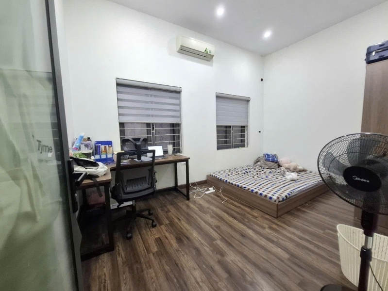 Nhà Trần Quốc Hoàn 60m2 x 4T x MT5m PLô ô tô giá 21.8 tỷ