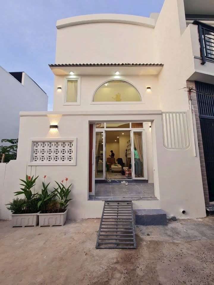 Nhà Trung Tâm Thủ Dầu Một – 1 Trệt 1 Lầu – 120m² – Giá Chỉ 1.4 Tỷ