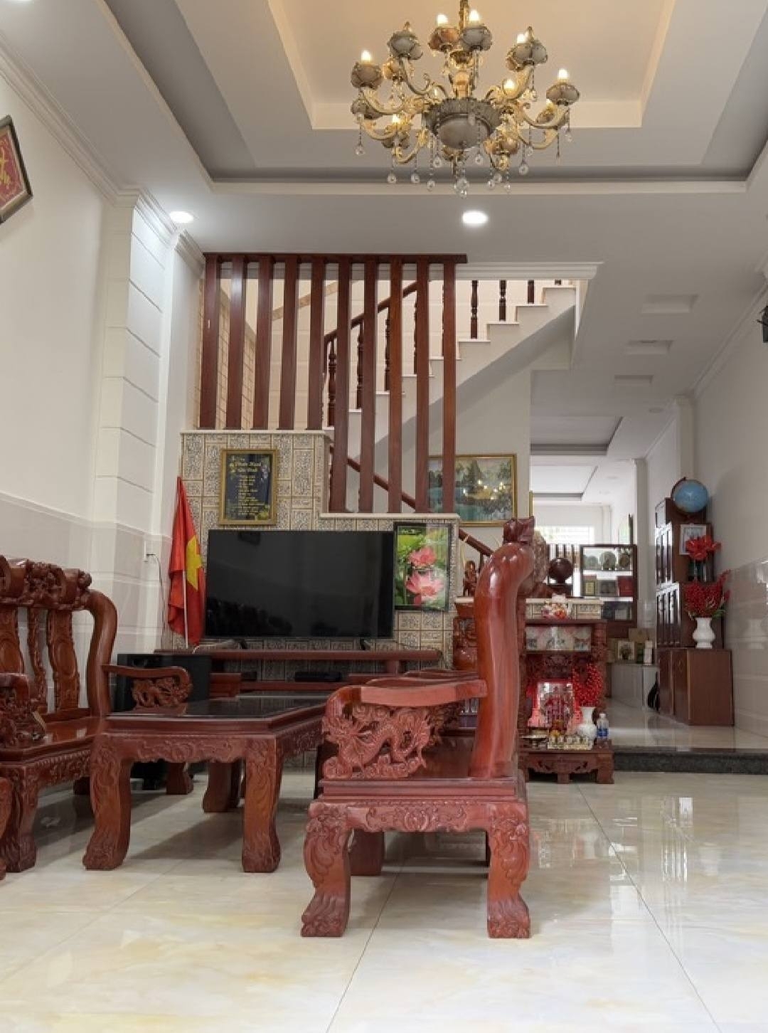 Nhà vị trí siêu đẹp Tăng Nhơn PhúPhước Long B  Kết cấu 3 tầng  Thiết kế: sân vườn gara ô tô 2 cái