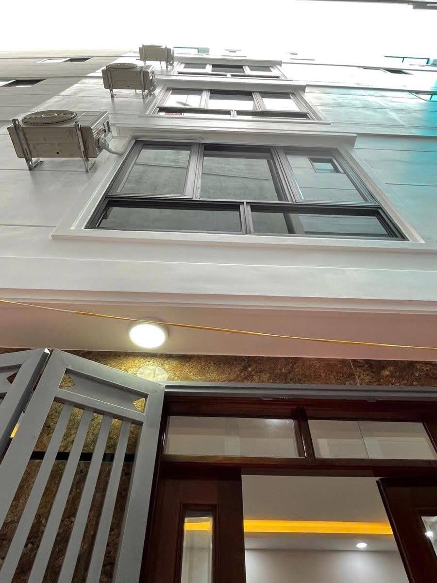 Nhà Vũ Tông Phan-35m*6tầng- Ngõ thông Vũ Tông Phan-Khương Hạ ô tô qua cổng- 9.5 tỷ