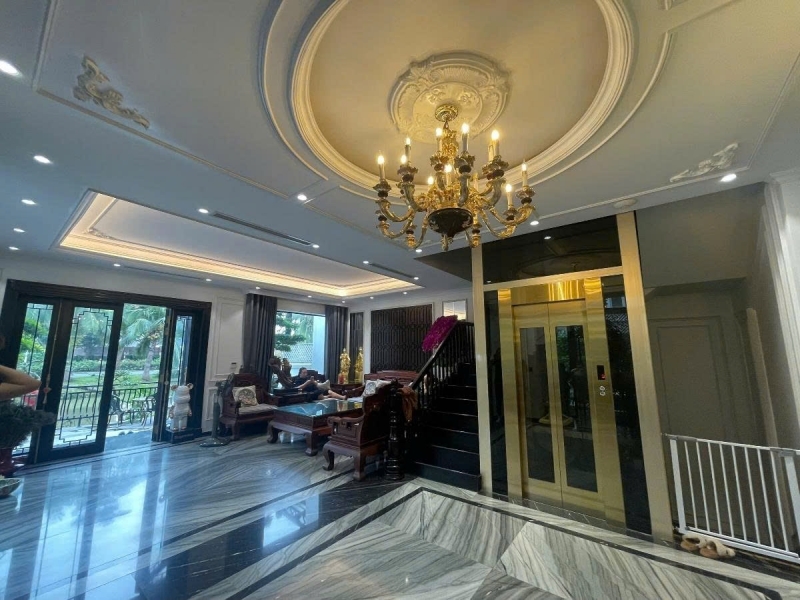 NHANH!PHÂN LÔ OTO DỪNG ĐỖ HÀM NGHILÔ GÓCDT:50Mx5TMT=5MGiá: 12.4ty