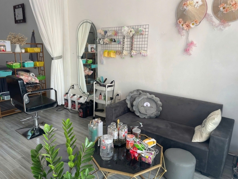 NHƯỢNG LẠI CỬA HÀNG NAILS - MI - GỘI ĐẦU