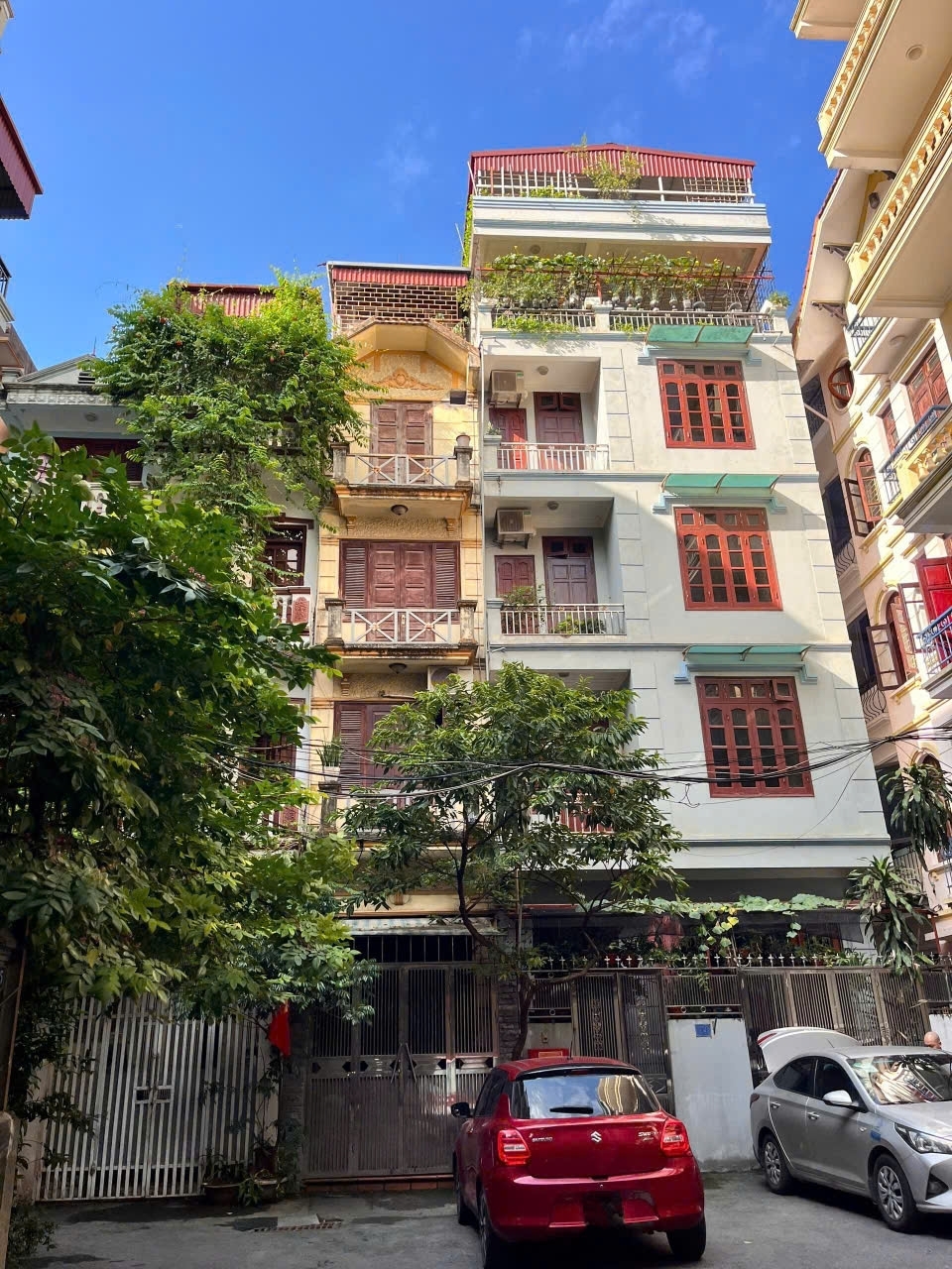 “Ô tô đỗ cửa” bán nhà Thụy Khuê Trích Sài 90m mặt tiền 5m chỉ 22 tỷ