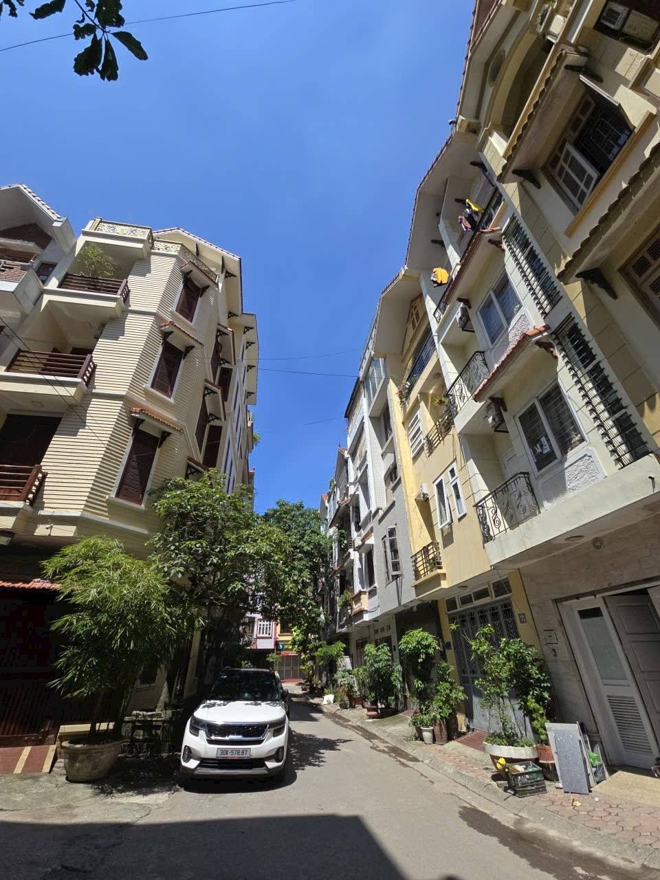 Phân lô Cầu Giấy Trung Yên ô tô tránh kinh doanh 100m 38 Tỷ