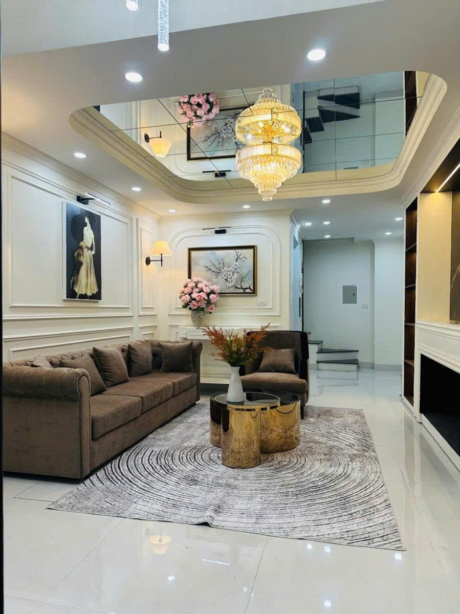 PHÂN LÔ NGUYỄN XIỂN – NHÀ MỚI 6 TẦNG THANG MÁY – LÔ GÓC – 45M² MẶT TIỀN 4M – GIÁ CHỈ 136 TỶ