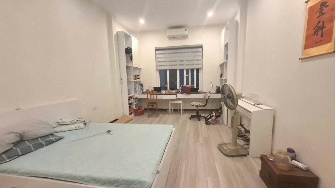 PHÂN LÔ THÁI HÀ - VỈA HÈ – Ô TÔ TRÁNH – DT 30m²  4 tầng  Mặt tiền 4m  Giá: 15.8 tỷ