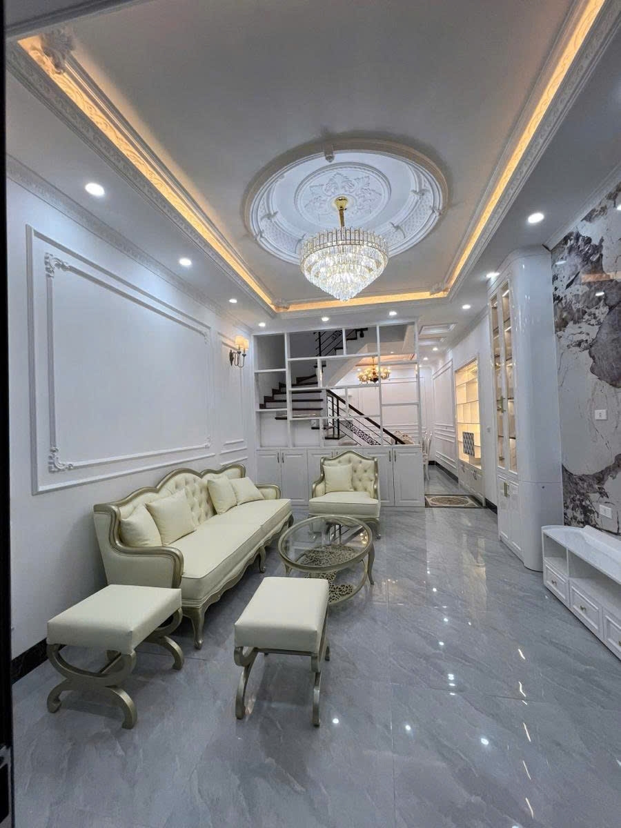 PHÂN LÔ THỊNH QUANG - NGÕ THOÁNG Diện tích: 47m x 6 tầng Mặt Tiền 43m  Giá 20.5 tỷ